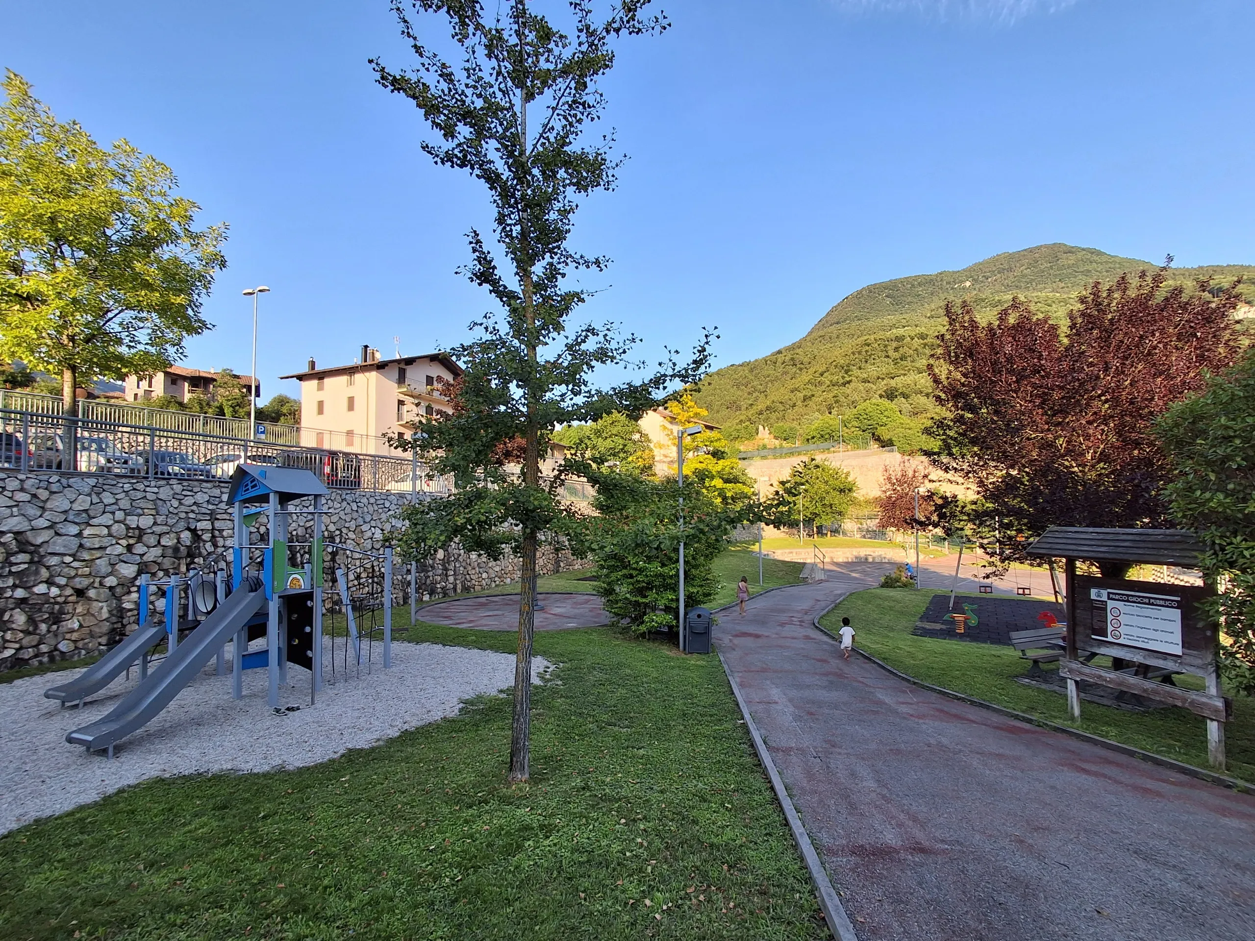 Parco giochi pubblico a pochi passi da Casa Pasubio